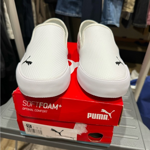 Puma Shoes - Puma Slip on White Size 6